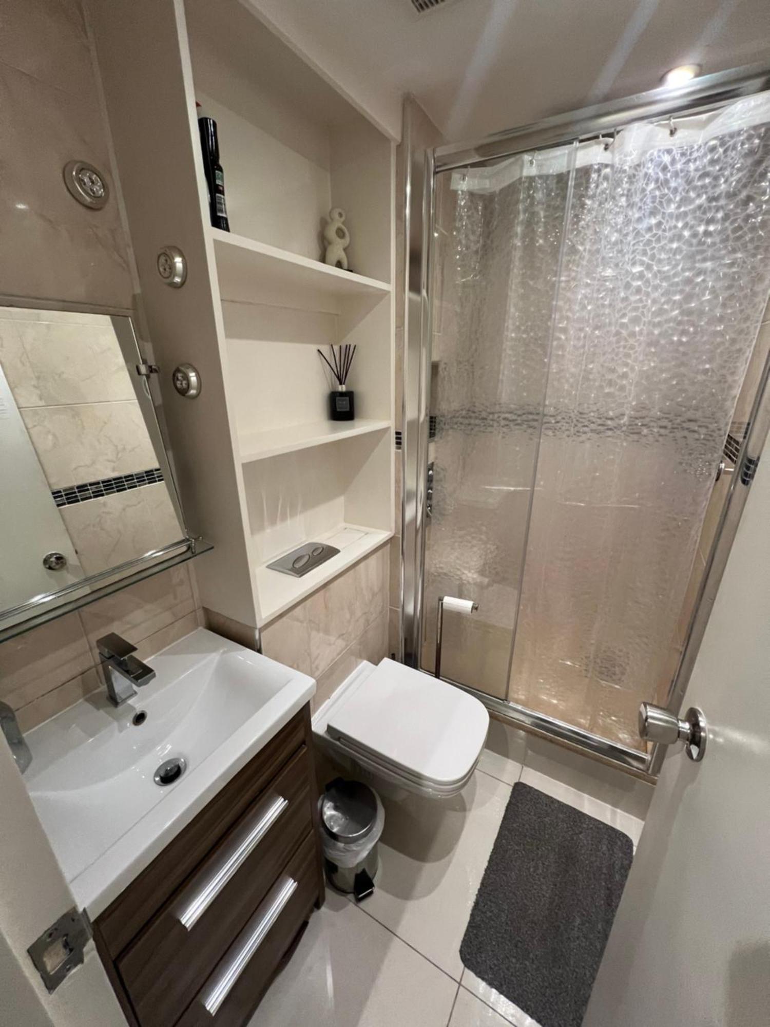 Lovely Chelsea Entire Apartment London City Exterior photo